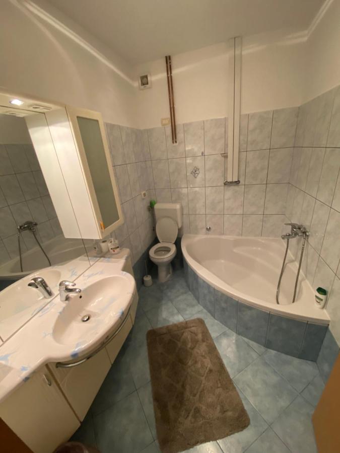 Shadi Apartment Capodistria Esterno foto
