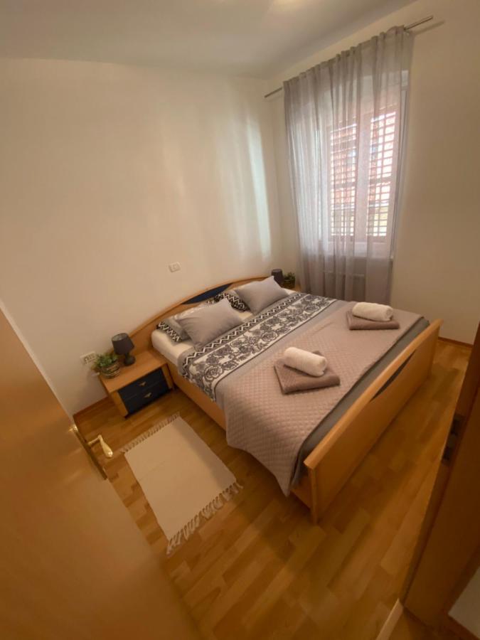 Shadi Apartment Capodistria Esterno foto