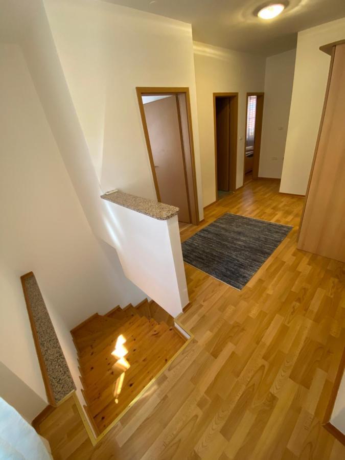 Shadi Apartment Capodistria Esterno foto